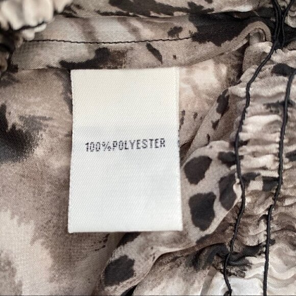 Kenneth Cole animal print top, popover style, sheer,  loose fitting - Picture 8 of 9